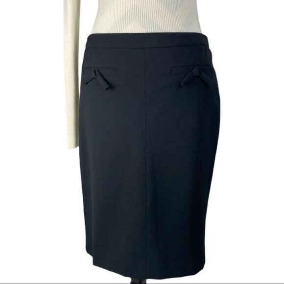 Trina Turk Women's Black Accent Bow Pleated Minimalist Pencil Skirt 4/W31 - Picture 1 of 10